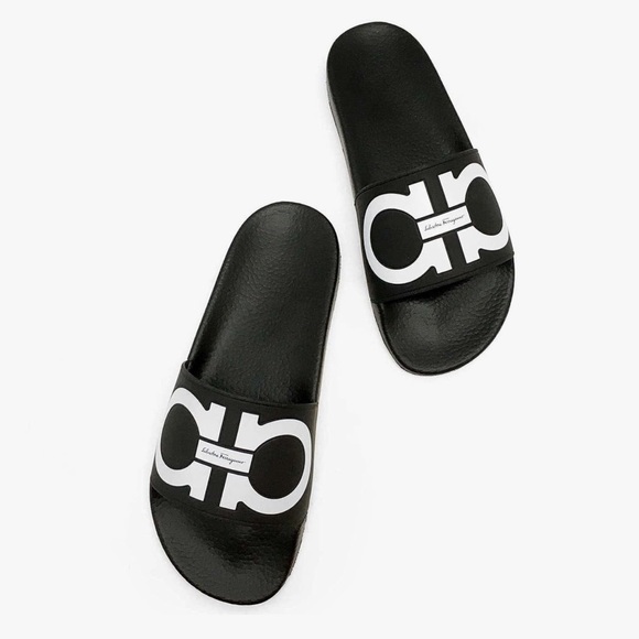 Salvatore Ferragamo Groove 2 Gancini Slides 🖤 Black Sandals US 6 🤩 - Picture 4 of 9